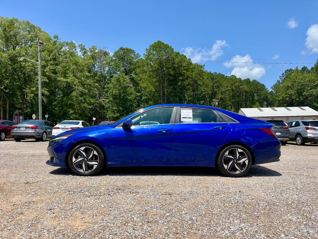 2021 Hyundai Elantra Limited's photo