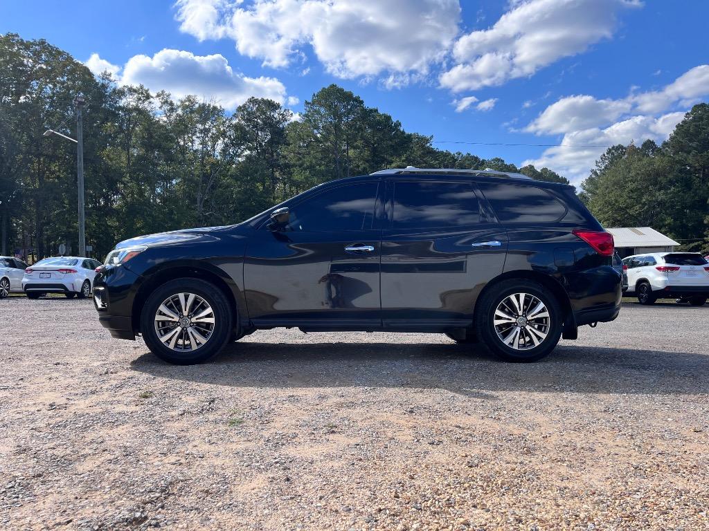 2020 Nissan Pathfinder S