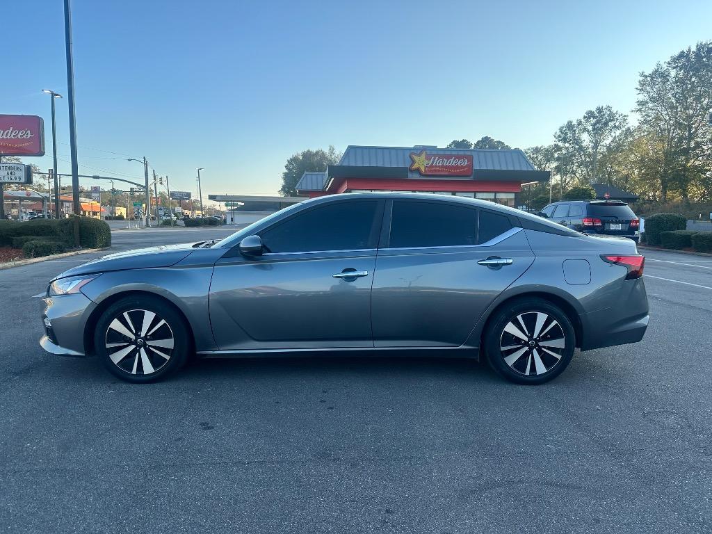 2021 Nissan Altima SV's photo