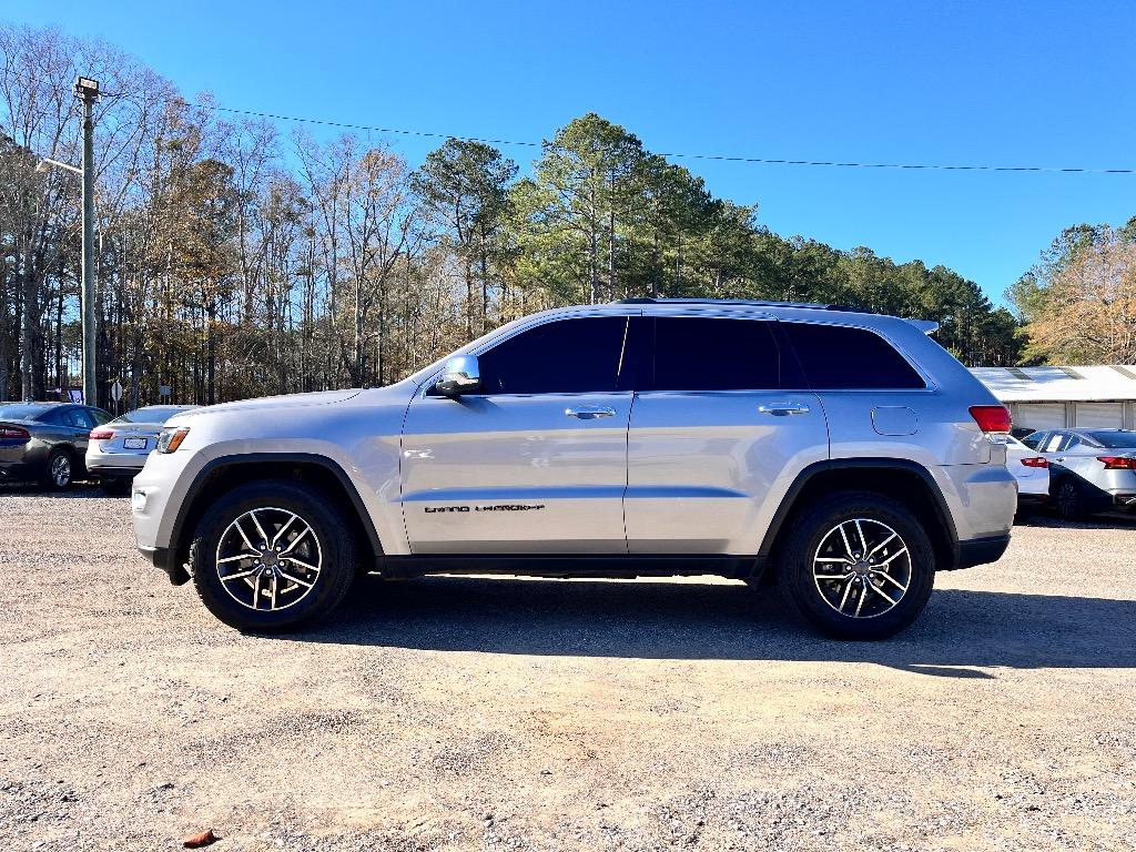 2019 Jeep Grand Cherokee Limited's photo