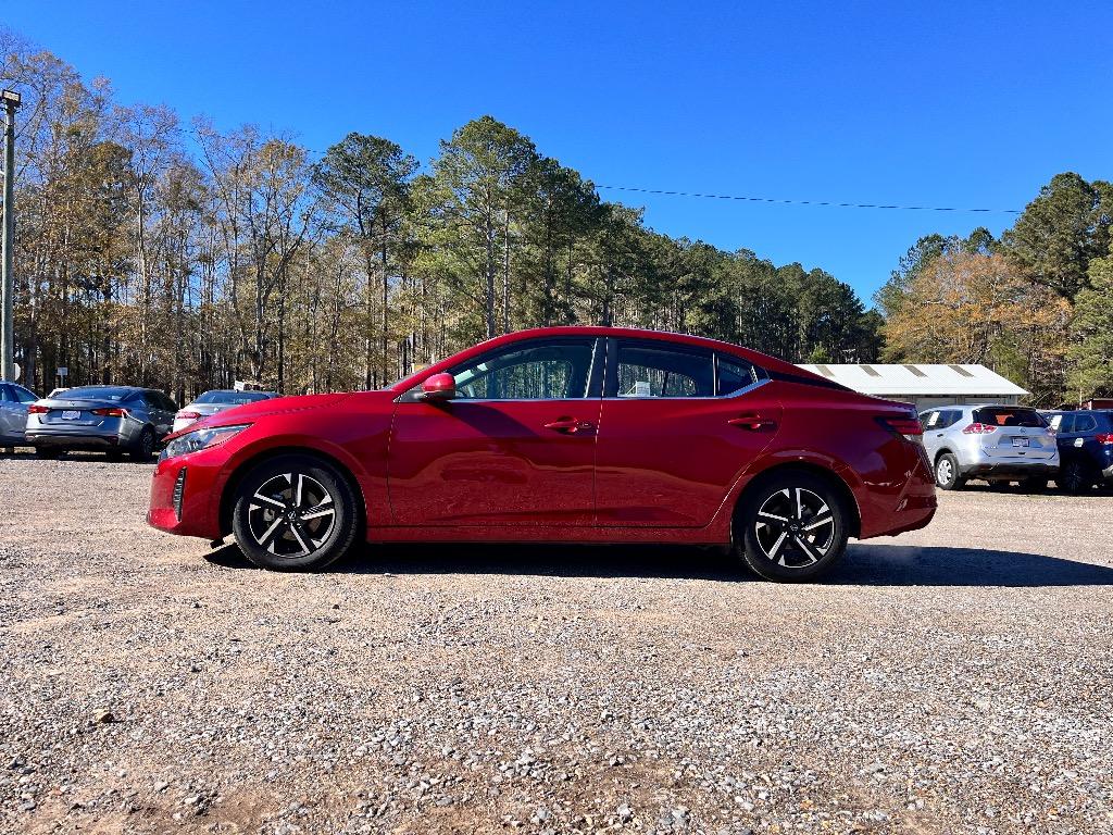 2024 Nissan Sentra SV's photo