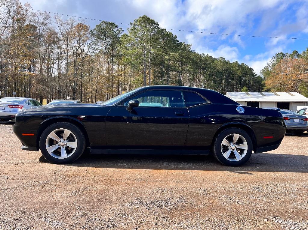 2019 Dodge Challenger SXT's photo