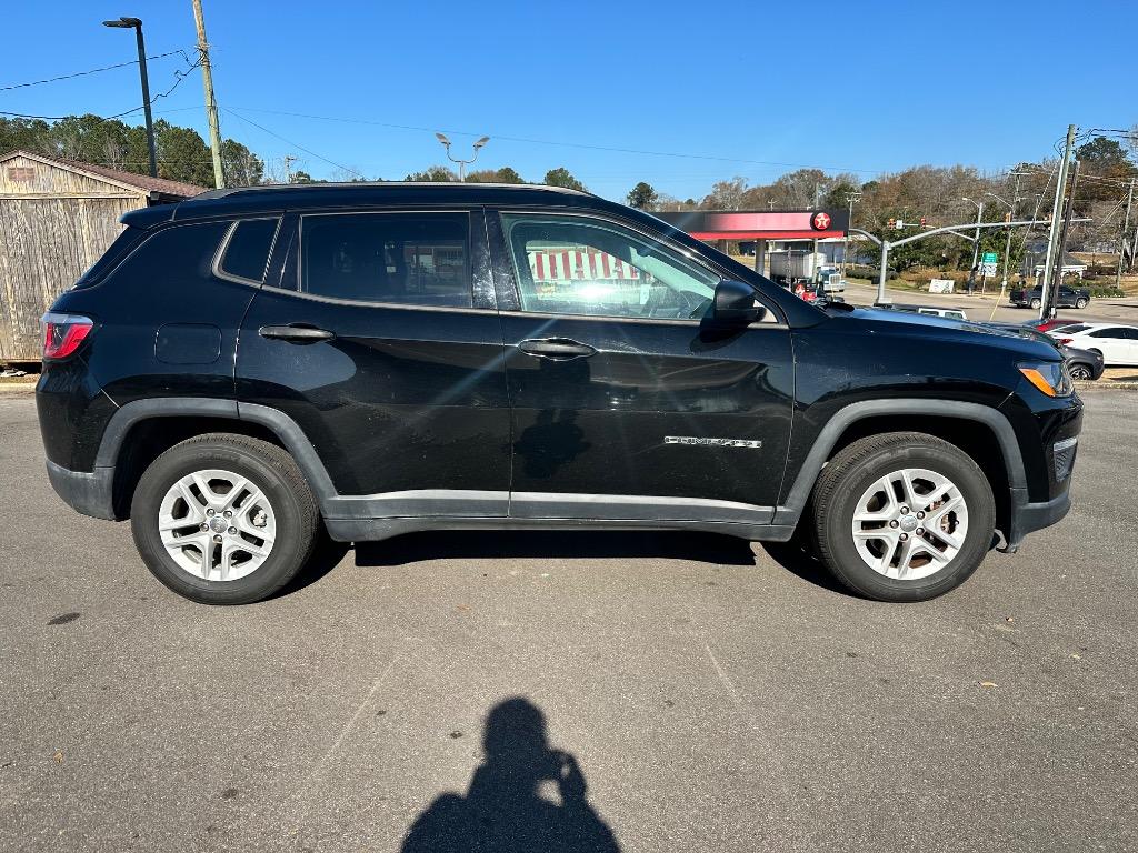 2017 Jeep All-New Compass Sport's photo