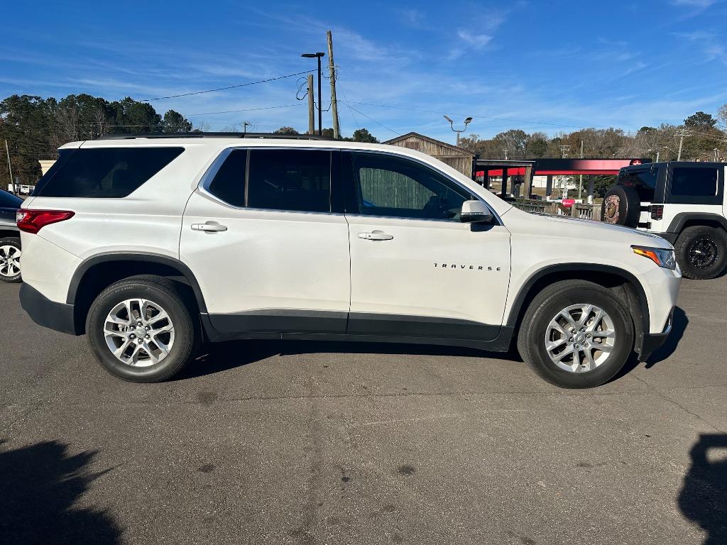 2021 Chevrolet Traverse 1LT's photo