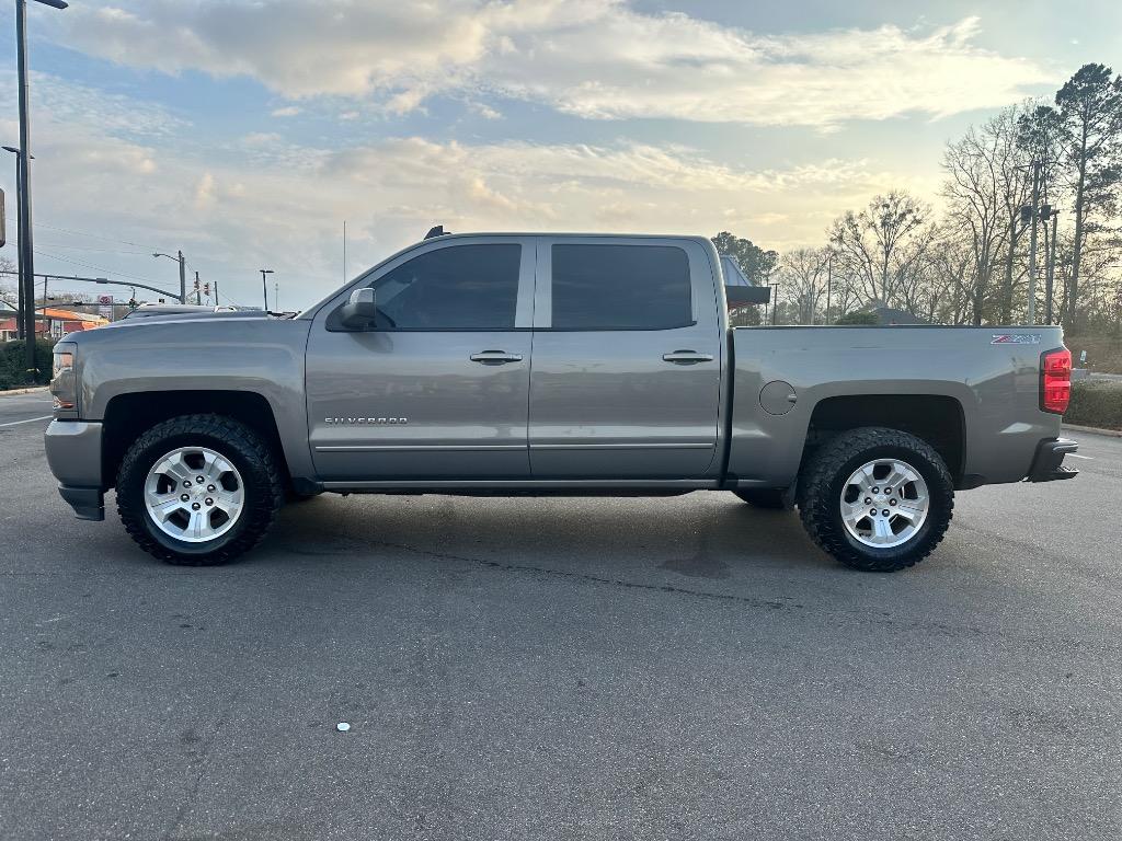 2017 Chevrolet Silverado 1500 LT's photo