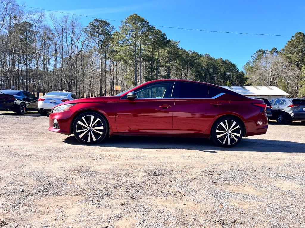 2020 Nissan Altima SR