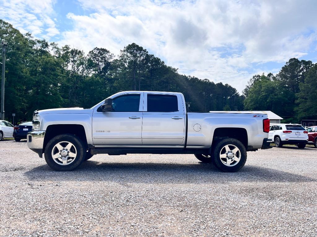 2015 Chevrolet Silverado HD LTZ 4WD Crew Cab Standard Box's photo